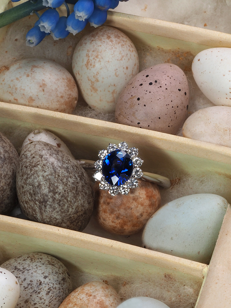 Royal Blue Saphir ring